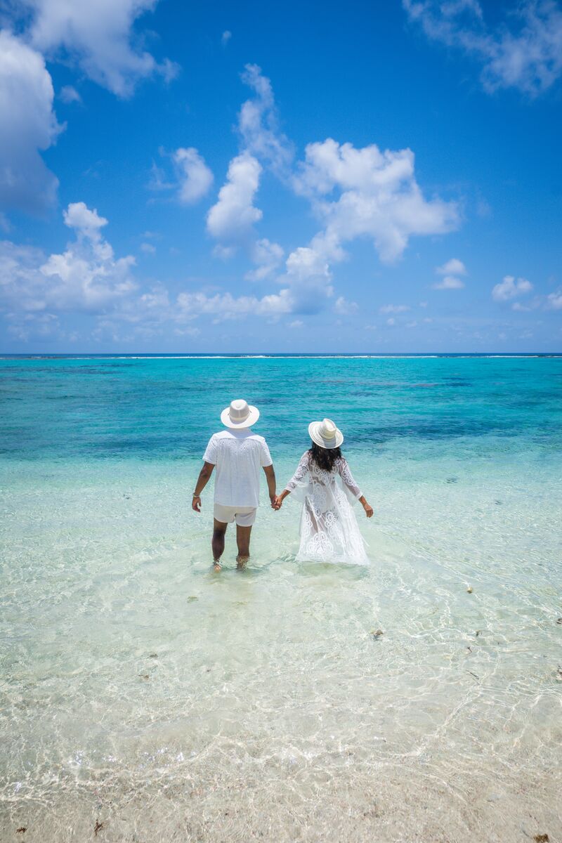 Large-Little-Cayman-Beach-Day-Couples-2024