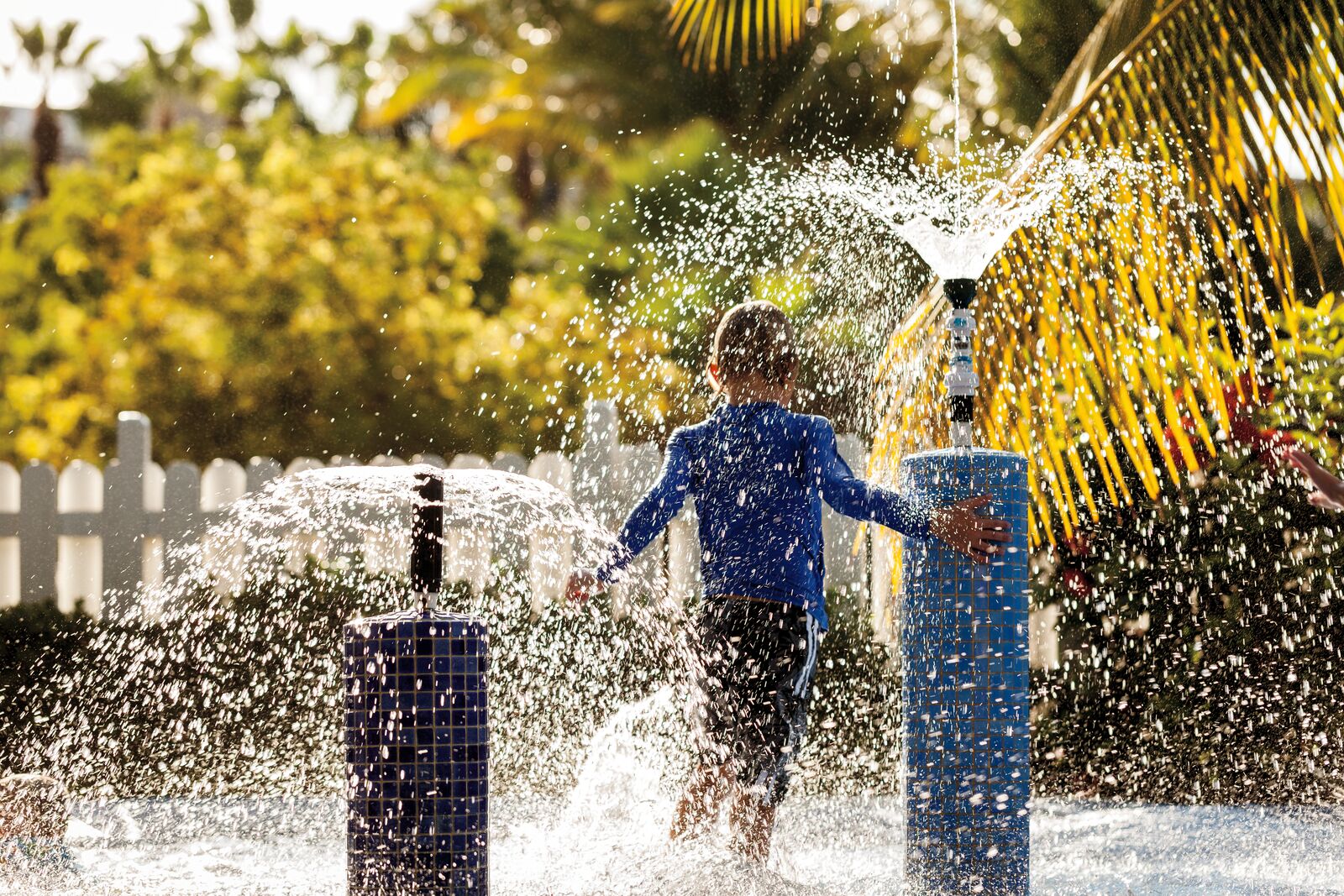 Large-Children-Playing-in-Water-Fountain-2